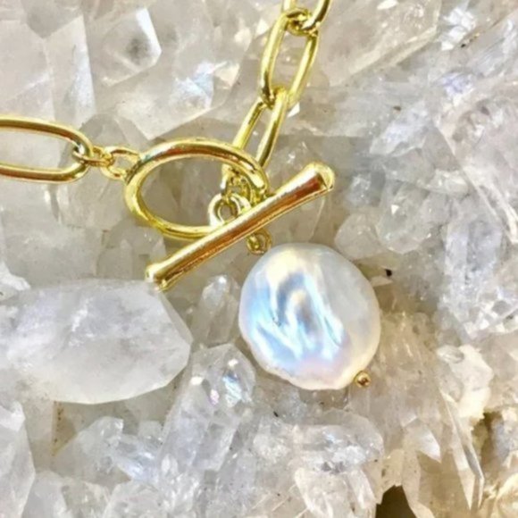 Gold Freshwater Pearl Necklace - Picture 6 of 7